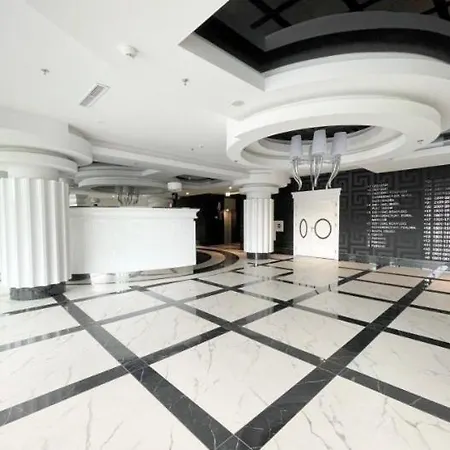 Hanza Tower Gold - 24 Pool & *